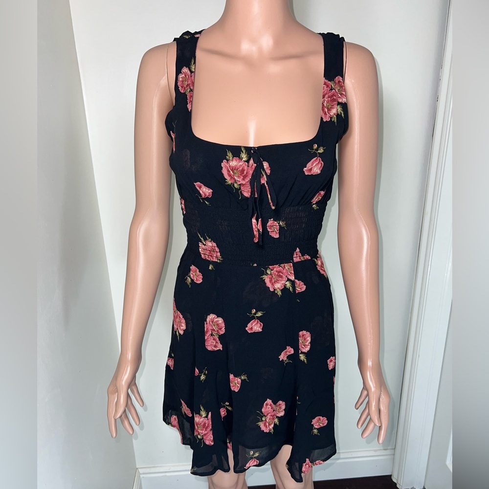 🩷 Reformation Floral Mini Dress Sleeves Removed